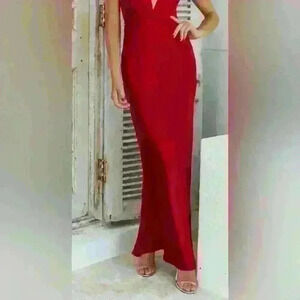🔥 NWT Luxe Maxi Dress in Red, Size 8/S by renowned Australian designer Esmee